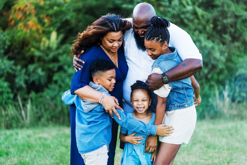 family-7257182_1920